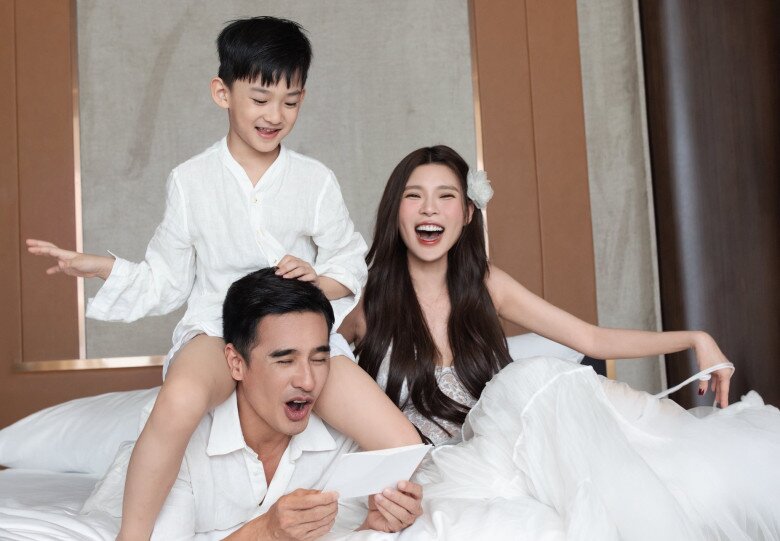 Gia đình hạnh phúc của Lương Thế Thành và Thúy Diễm.