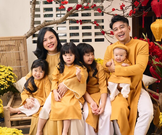 Gia đình hạnh phúc của Vân Trang và chồng doanh nhân.