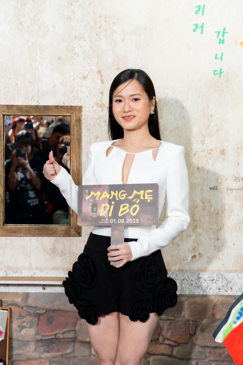 Lâm Vỹ Dạ khoe sắc vóc ngày càng lên hương sau khi giảm 7kg.