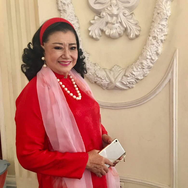 NSND Kim Cương xuất thân trong gia đình giàu truyền thống nghệ thuật.