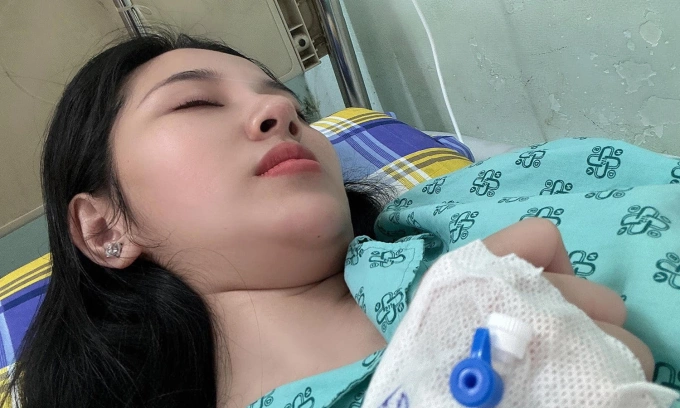 Nữ ca sĩ từng bị tiền đột quỵ vào 2 năm trước sau chuyến lưu diễn ở Mỹ.