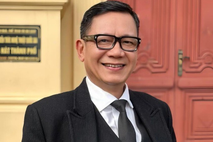 2 nsnd mang quân hàm đại tá có bằng tiến sĩ người làm giám đốc trẻ đẹp người là phó hiệu trưởng trường quân đội - 3