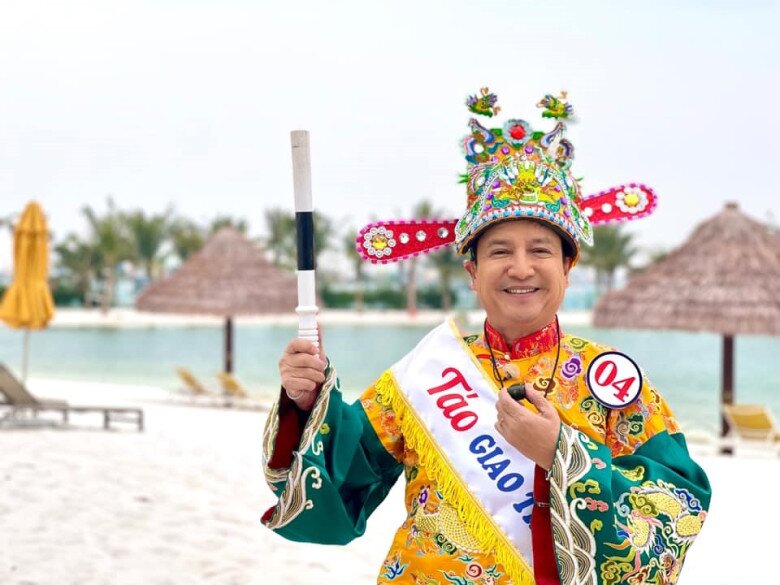 NSƯT Chí Trung được yêu mến với hình ảnh Táo Giao thông.
