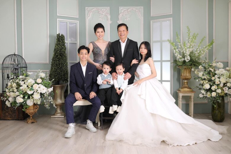 Hôn nhân 7 năm mặn nồng của cặp đôi khiến dân tình ngưỡng mộ.