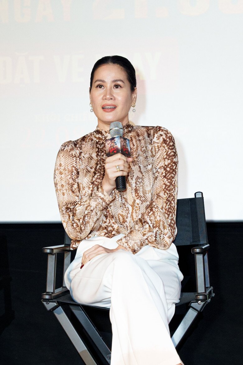 Thân Thúy Hà từng có ý định bỏ vai do trùng lịch trình.