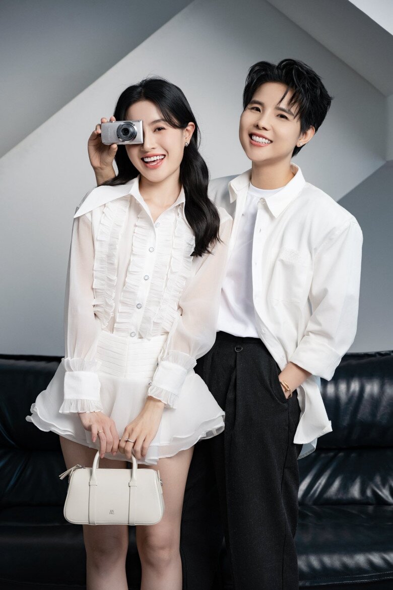 Cặp đôi đồng hành với nhau “như hình với bóng”, khiến dân tình ngưỡng mộ.