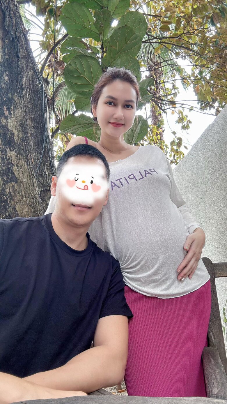 Nữ diễn viên thường khoe hạnh phúc trên mạng xã hội, nhận được nhiều lời chúc mừng từ khán giả.
