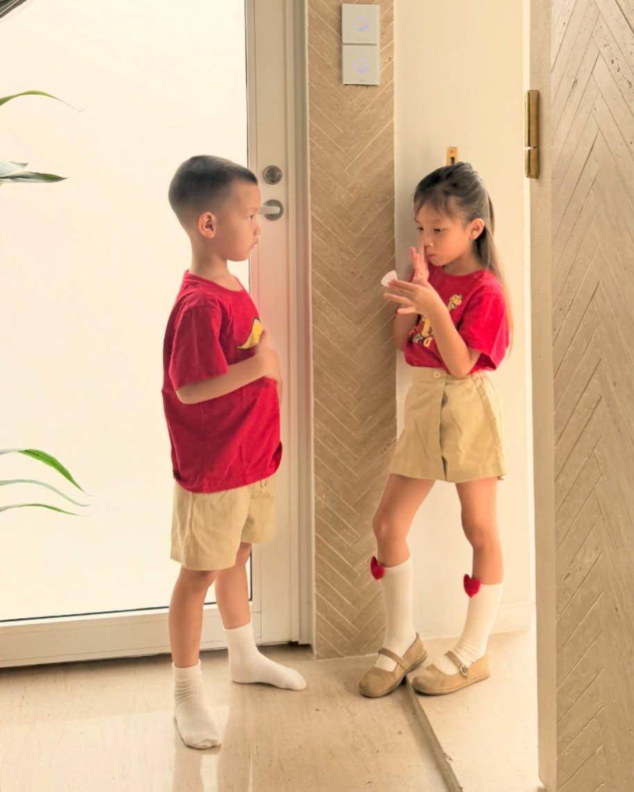 Cặp sinh đôi của Hồ Ngọc Hà - Kim Lý bộc lộ nhiều tài năng từ nhỏ.