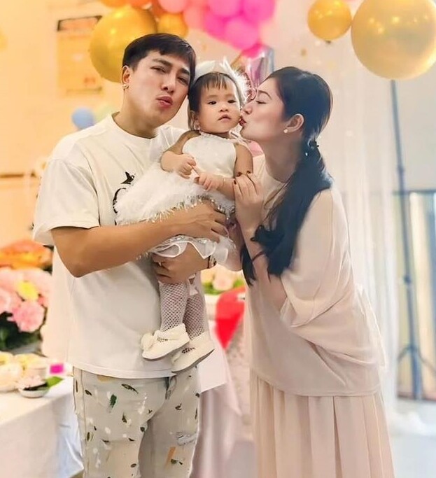 Thanh Trúc - Châu Khải Phong thoải mái chia sẻ hạnh phúc sau thời gian giấu kín.