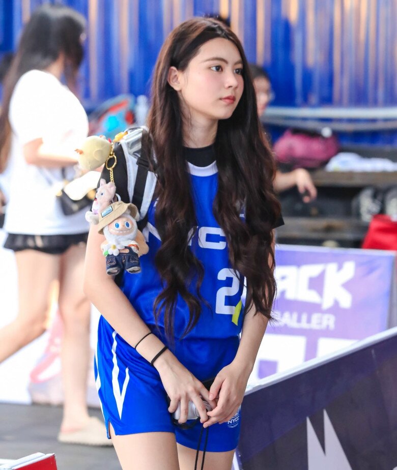 Hạt Dẻ được ví như nữ thần trên sân bóng rổ.