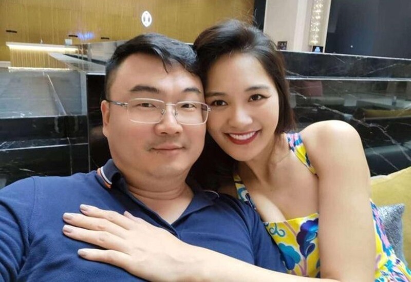 Ông xã của Hương Giang là doanh nhân, có ngoại hình cao lớn, trên 1m8.