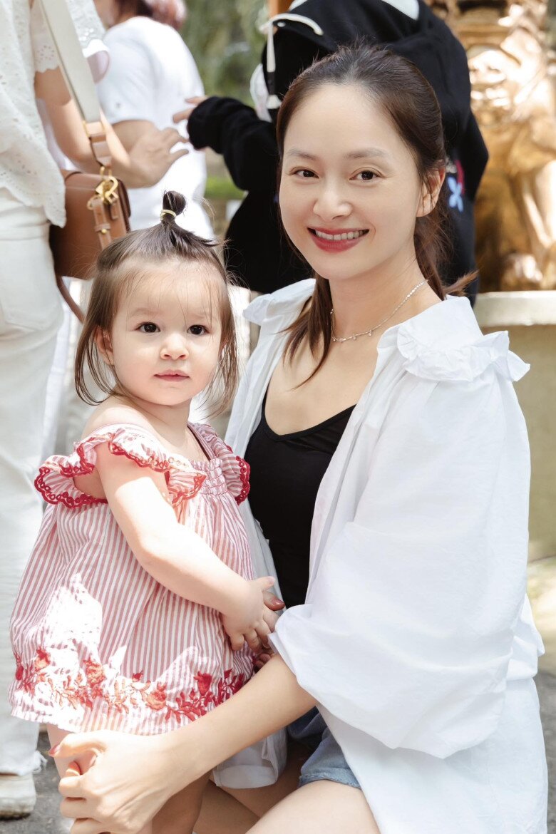 Nhiều người hy vọng Lan Phương sớm vượt qua mọi chuyện.