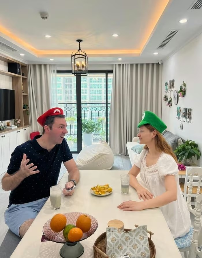 Lan Phương và chồng Tây từng chia sẻ nhiều khoảnh khắc hạnh phúc trên mạng xã hội.