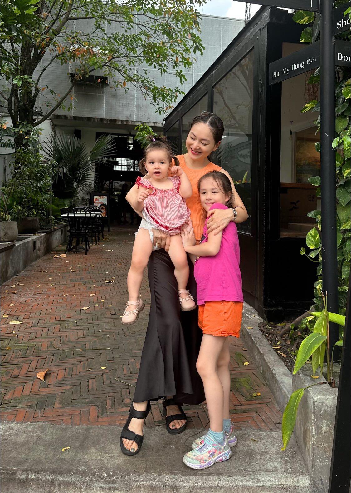 Lan Phương được quyền nuôi 2 con sau phiên tòa ngày 17/9.