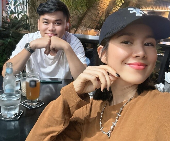 Vợ chồng Lê Phương - Trung Kiên đi hẹn hò riêng kỷ niệm ngày cưới.