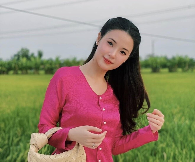 Midu tiếc nuối vì bà nội không còn sống, không có cơ hội để xem bộ phim Mưa đỏ.