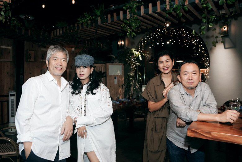 Sau khi ly hôn, Thanh Lam nên duyên cùng bác sĩ Tiến Hùng còn Quốc Trung gắn bó với Hương Lan.