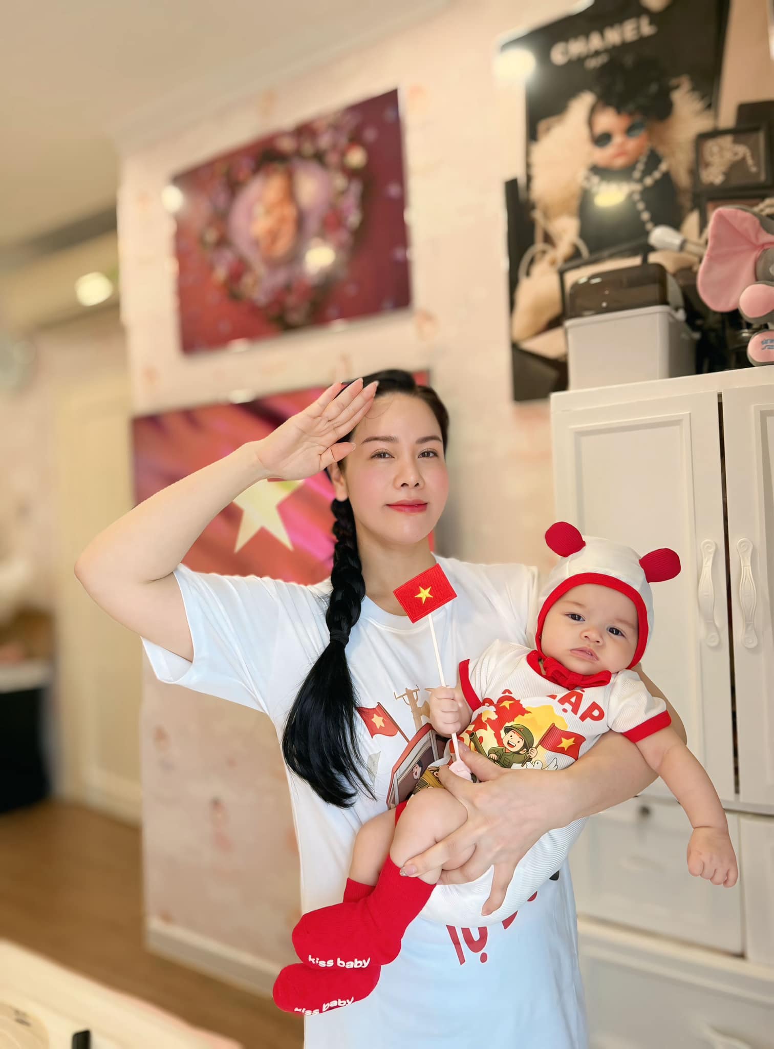 Nhật Kim Anh hạnh phúc khi có con gái sau nhiều lần thực hiện IVF.
