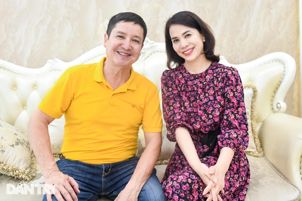 Chí Trung hiện hạnh phúc bên bạn gái kém 18 tuổi là Á hậu.