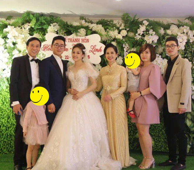 Lan Hương hiện đã lên chức bà, có cuộc sống viên mãn bên gia đình.