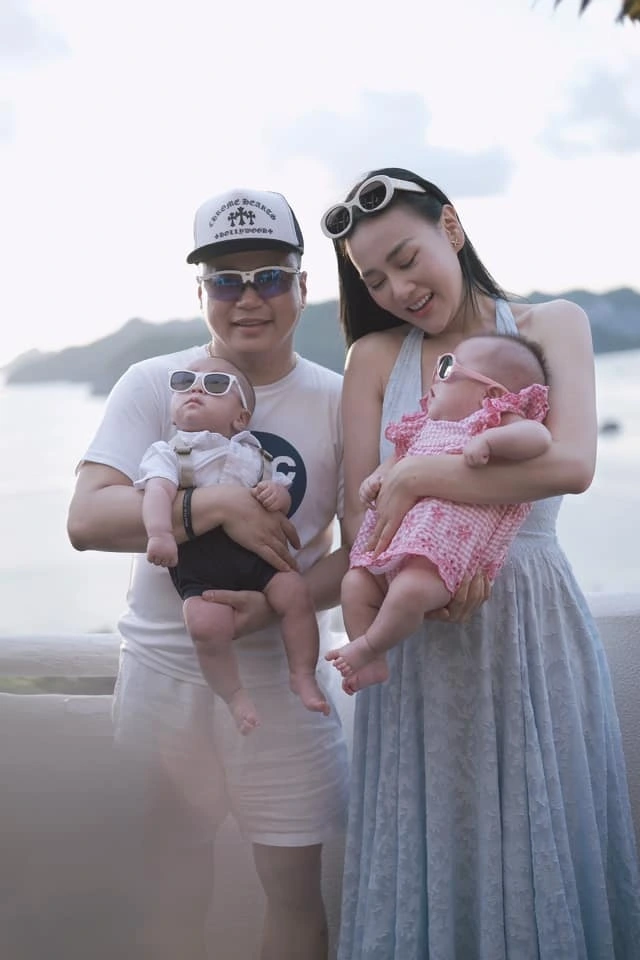 Vợ chồng Phương Oanh dành nhiều thời gian đưa 2 con đi du lịch trong và ngoài nước.