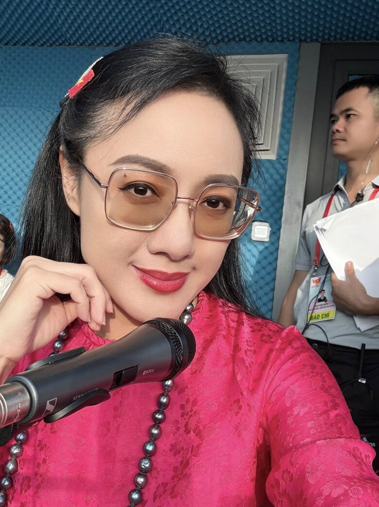 Sao Việt 24h: Con gái Đông Nhi được khen hát live amp;#34;như nuốt đĩaamp;#34; ở concert quốc gia, hưởng gen trội nghệ thuật từ bố mẹ - 4