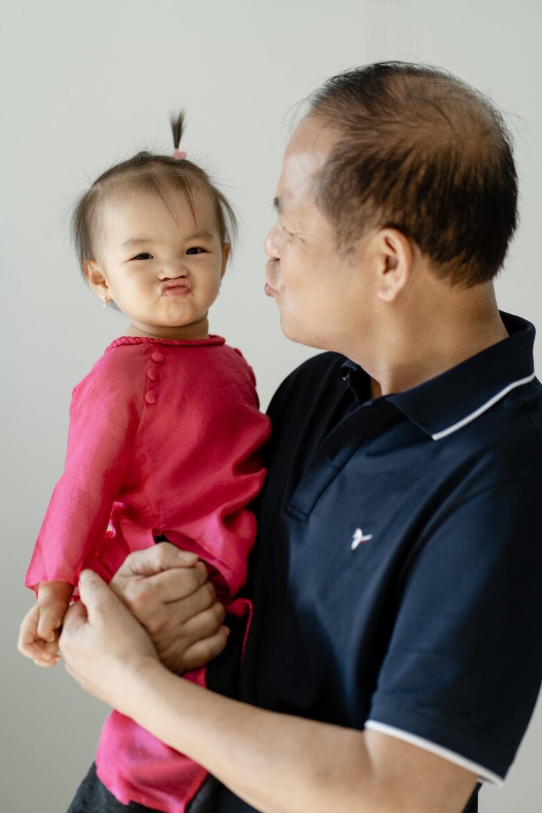Sao Việt 24h: Winnie nhà Đông Nhi - Ông Cao Thắng 5 tuổi đã ra sân chơi pickleball, khuôn mặt xinh xắn như búp bê - 14