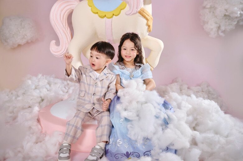 Sao Việt 24h: Con gái Shark Bình nhận mẹ doanh nhân là amp;#34;sư phụamp;#34; vì nể phục tài kinh doanh, nhan sắc amp;#34;trổ nétamp;#34; ở tuổi 12 - 10