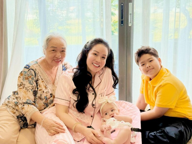 Sao Việt 24h: Con gái Trương Ngọc Anh amp;#34;gây sốtamp;#34; với thân hình lý tưởng tuổi 17, body như đồng hồ cát hút mọi ánh nhìn - 8