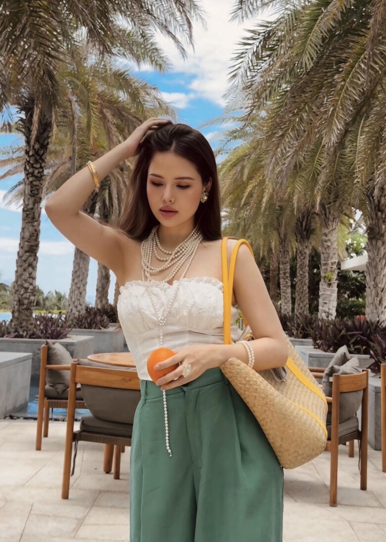 Sao Việt 24h: Đỗ Mỹ Linh và mẹ chồng hào môn chung một khung hình, sắc vóc được nhận xét chuẩn phụ nữ quyền lực - 8