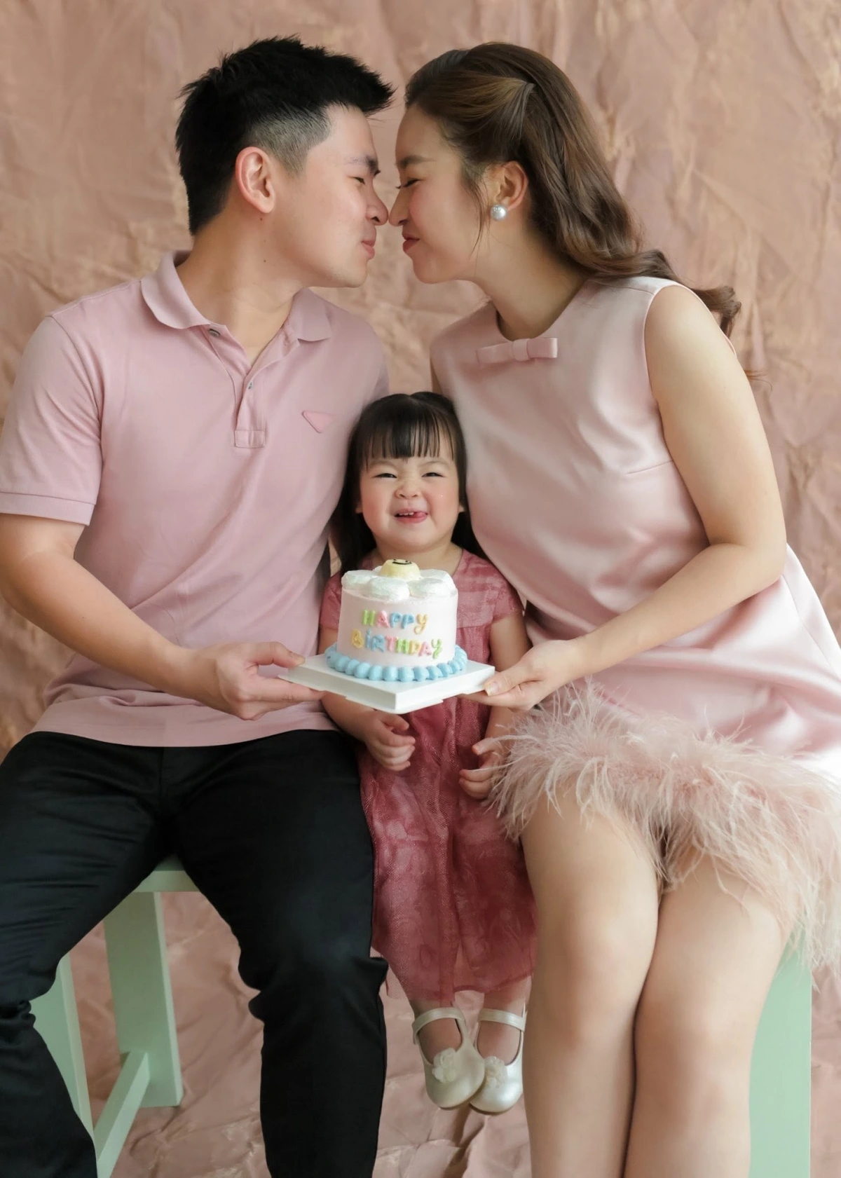 Hoa hậu Đỗ Mỹ Linh và chồng có 1 con gái xinh đẹp tên Tuệ An.