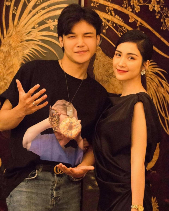 Hòa Minzy từng đưa em trai tham gia một số sự kiện.