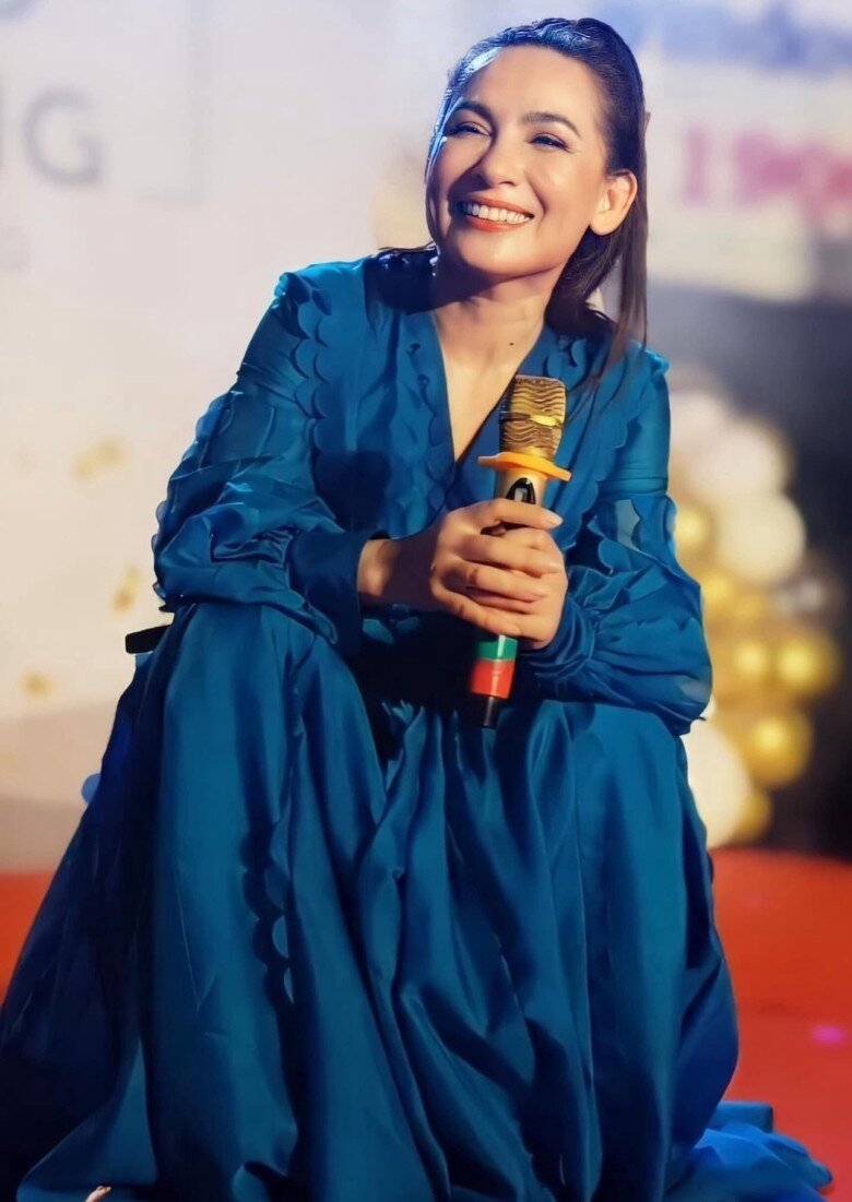 Sao Việt 24h: Hamp;#39;Hen Niê gây tranh luận khi dạy học cho con 1 tuần tuổi, ái nữ phản ứng với sách từ khi chưa chào đời - 12