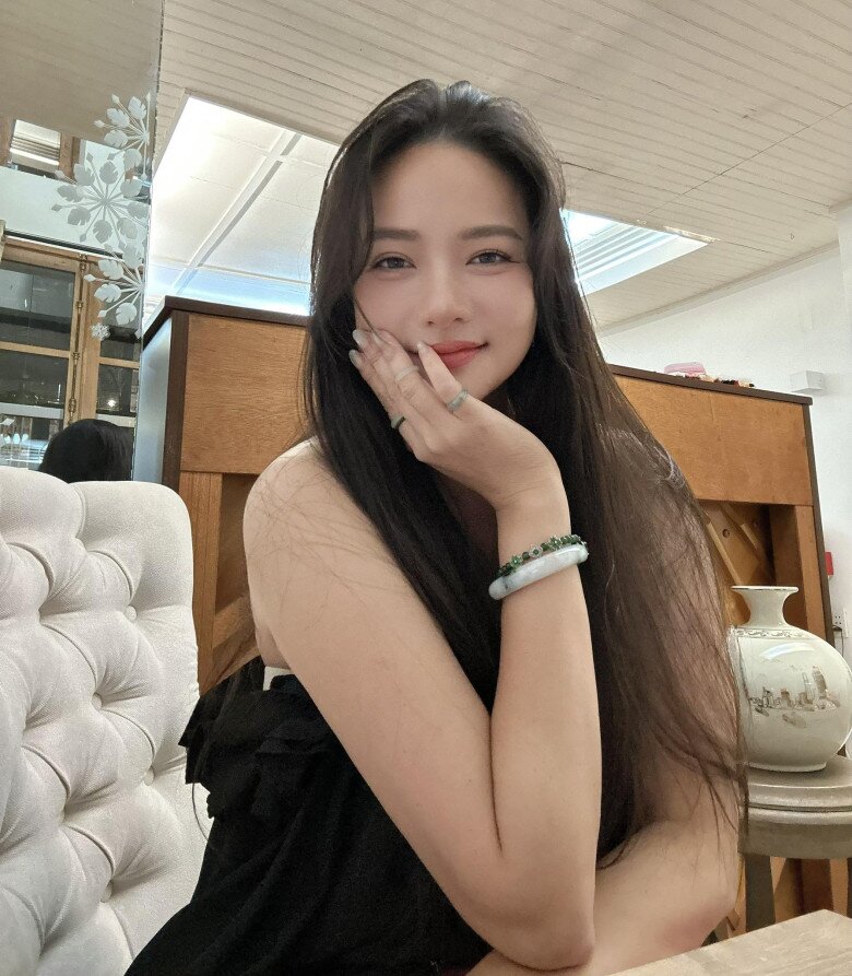 Sao Việt 24h: Hamp;#39;Hen Niê gây tranh luận khi dạy học cho con 1 tuần tuổi, ái nữ phản ứng với sách từ khi chưa chào đời - 13