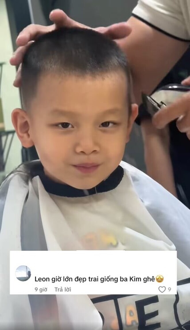 Nhiều người nhận xét Leon càng lớn càng trổ mã đẹp trai và nam tính.