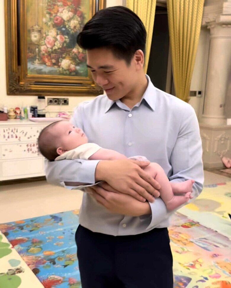 Sao Việt 24h: Hồ Ngọc Hà đưa Leon đi cắt tóc, amp;#34;út úamp;#34; ngày nào giờ gương mặt nam tính, điển trai giống hệt bố Kim Lý - 5