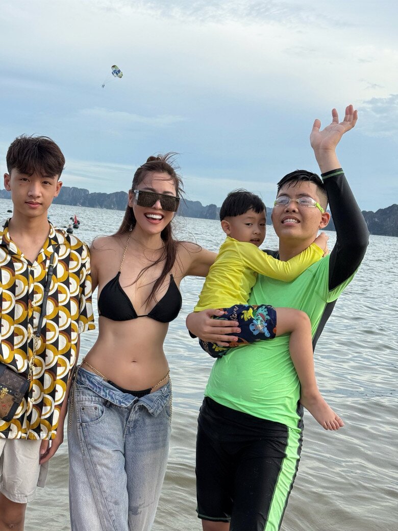 Sao Việt 24h: NSND từng là Á hậu có nhan sắc gây thương nhớ một thời nay khoe vòng 1 “căng tràn” hút mắt ở tuổi 54 - 8