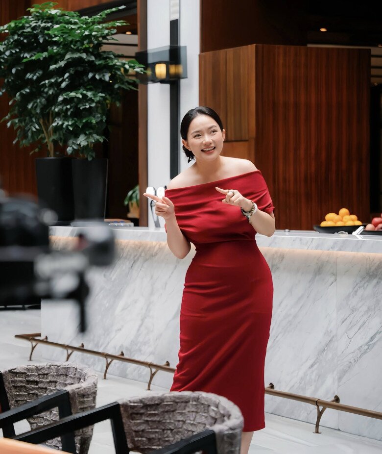 Cựu người mẫu tăng cân trở lại nhưng lại tươi tắn, xinh đẹp hơn trước.