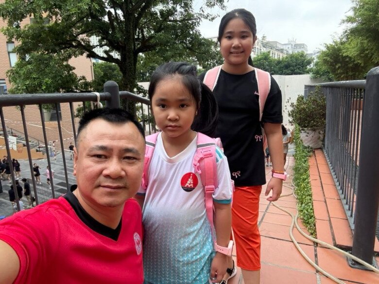 Sao việt 24h thương tín hiện không thể tự đi lại vệ sinh cá nhân cần em trai hỗ trợ di chuyển phải có người dìu - 11