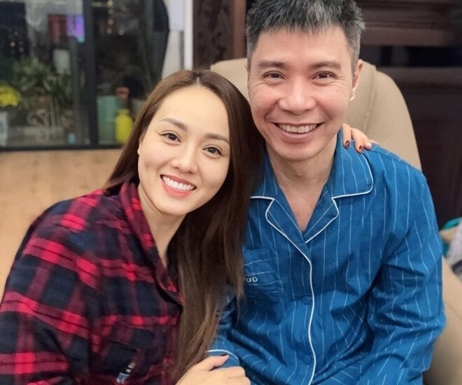 Vợ nsnd công lý lo lắng chia sẻ sợ bệnh viện lắm khi chồng phải nhập viện cấp cứu lên bàn mổ - 1