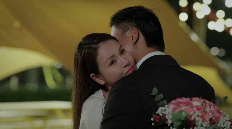 Một bộ phận cho rằng, chuyện Lan Anh có mối quan hệ ngoài luồng là không thể chấp nhận.