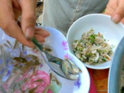 Lifestyle - Đặc sản chỉ có ở Sơn La "nhảy tanh tách" trong cổ họng, nhiều người khiếp sợ nhưng là món chỉ dùng đãi khách quý