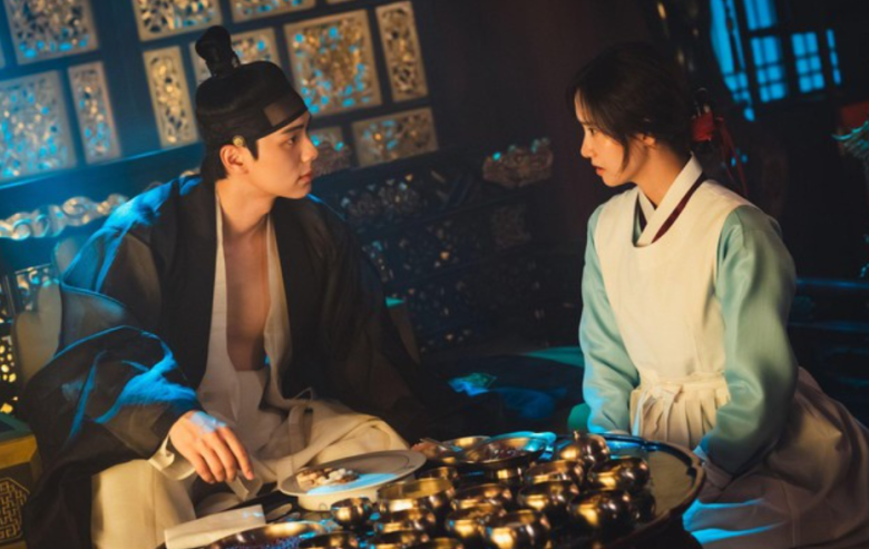 Ji Young từng bước tiến gần hơn tới trái tim nhà vua.