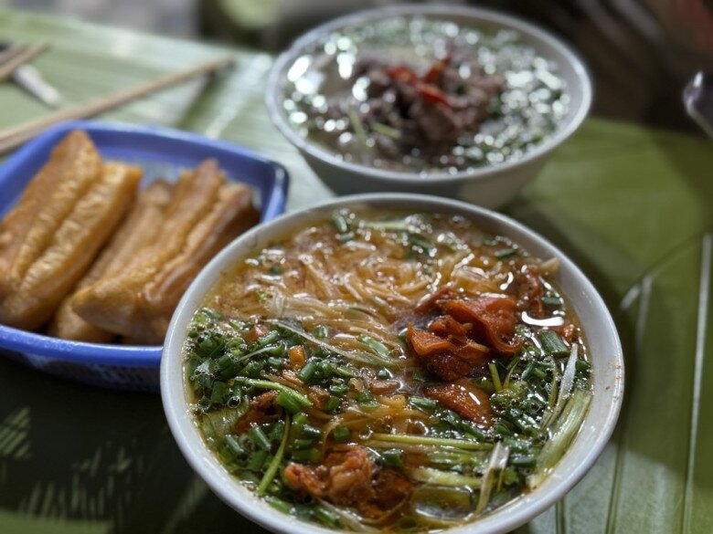 Nửa đêm amp;#34;đói lòngamp;#34; đi đâu ăn gì ở Hà Nội: Lưu ngay 7 địa chỉ bán xuyên đêm cho hội amp;#34;cúamp;#34; thỏa thích lựa chọn - 3