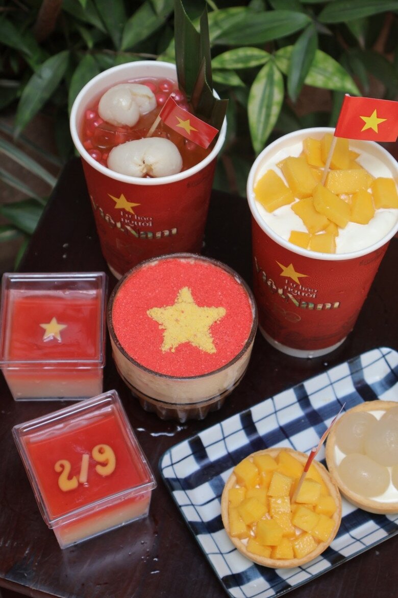 Những quán cafe rực rỡ cờ hoa dịp Quốc khánh 2/9: Lưu lại ngay để tranh thủ amp;#34;check-inamp;#34; trước khi đông nghịt khách! - 1