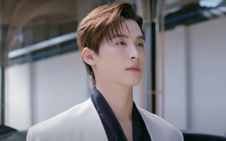 Kang Chul sở hữu diện mạo bảnh bao chuẩn “hào quang nhân vật chính”.