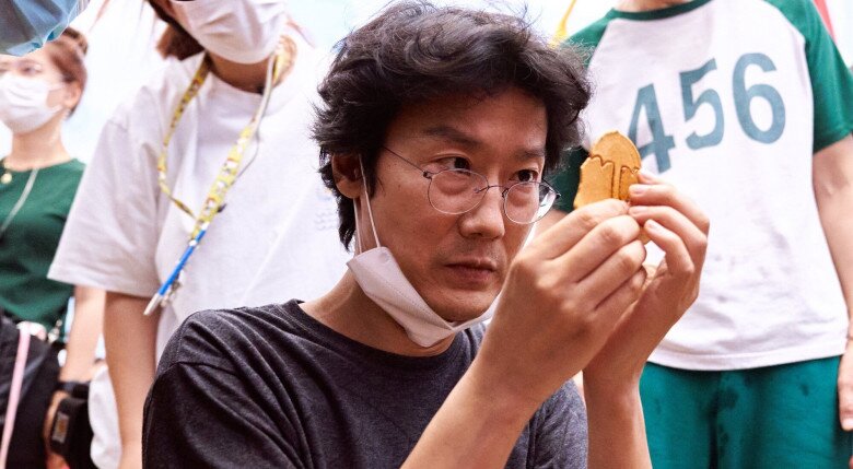 Đạo diễn kiêm biên kịch Hwang Dong Hyuk, người đã theo đuổi dự án suốt 6 năm, chia sẻ rằng phần 3 là phần phim tối tăm và bi quan nhất trong toàn bộ series.