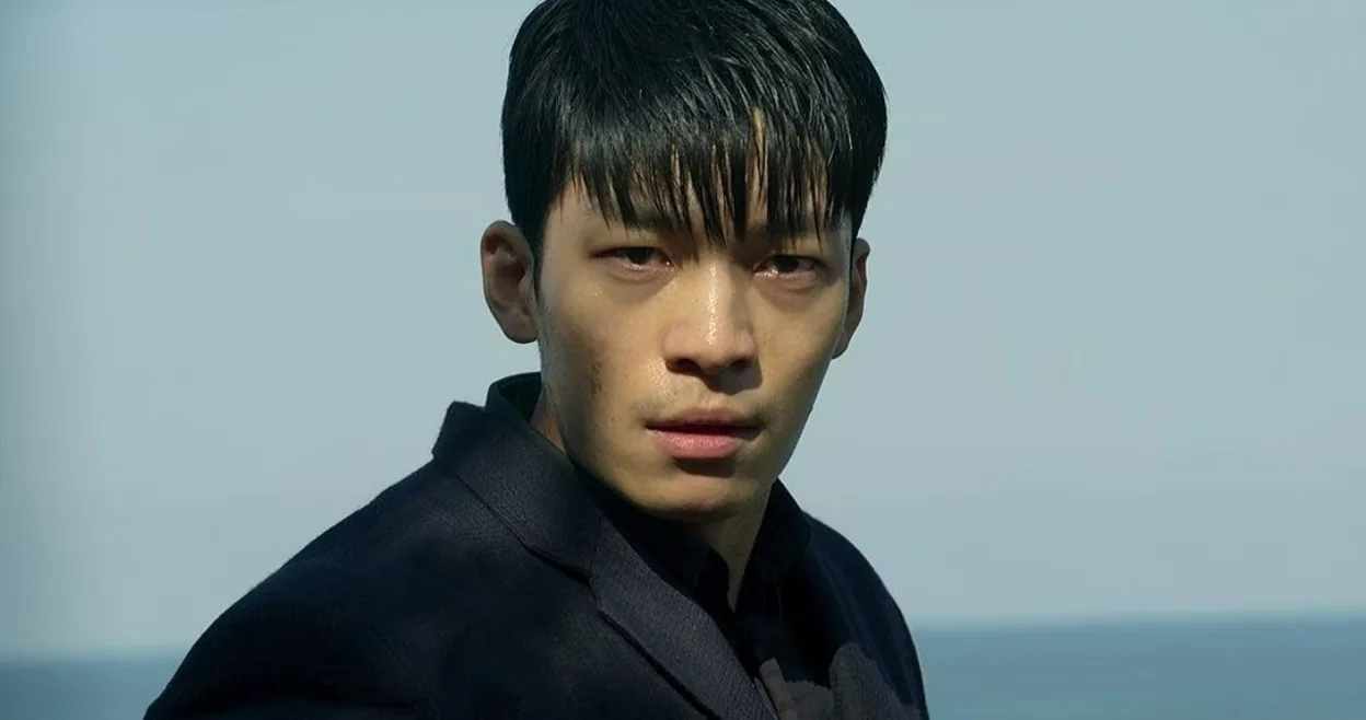 Cảnh sát Hwang Jun Ho (Wi Ha Joon) được kỳ vọng là sẽ mang đến những tình tiết đột phá nhưng cũng không khiến khán giả thỏa mãn.