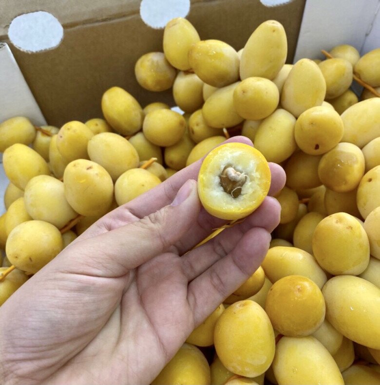Thứ quả amp;#34;nhà giàuamp;#34; nay ngập tràn đường phố Hà Nội: Người ăn thấy mê người chê chưa đủ xuất sắc - 3