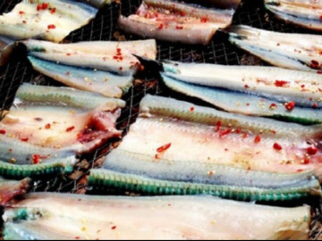 Loài cá được mệnh danh sát thủ lại là đặc sản nổi tiếng ở Kiên Giang: Cái tên lạ bắt nguồn từ màu xương hiếm thấy